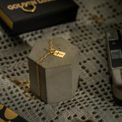 Medalla Cruz - Golden Luxury