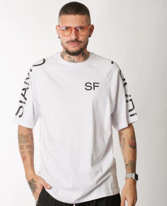 remera ranglan oversize estampada (V2501523) - SIAMO FUORI