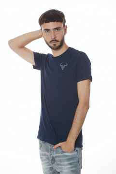 REMERA CIERVO (V2501515) - tienda online