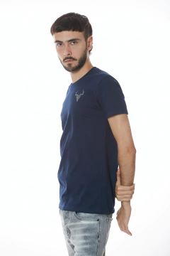REMERA CIERVO (V2501515) - comprar online