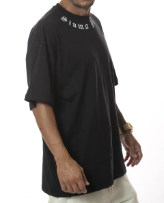 REMERA OVERSIZE (V2501504) - SIAMO FUORI