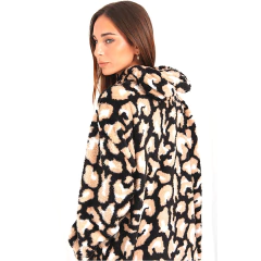 Pijamanta animal negro