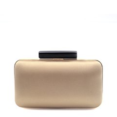 Clutch rectangular Champagne con broche negro