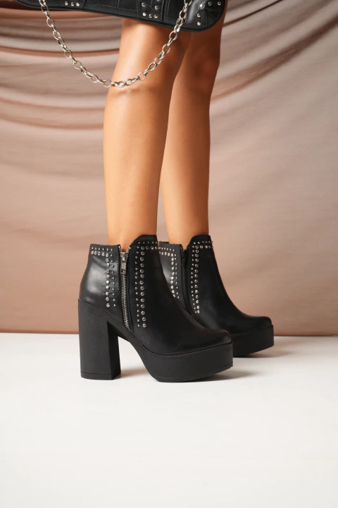 LARES NEGRO cuero - comprar online