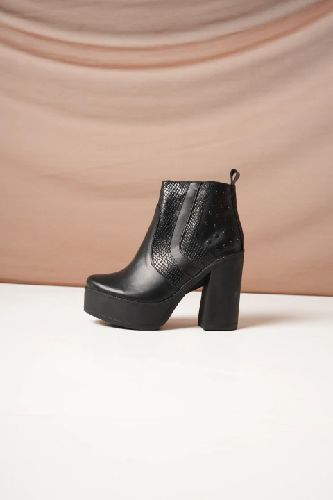 MOAT NEGRO cuero - comprar online
