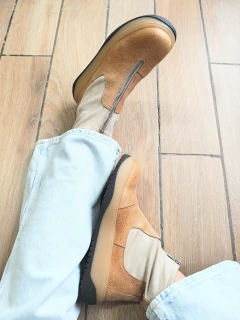 BOTA OXFORD BEIGE( TE RECOMENDAMOS LLEVAR UN TALLE MENOR AL HABITUAL. HORMA AMPLIA)