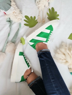 TATI VERDE Y BLANCO