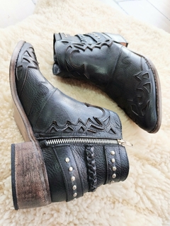 BOTA SALMA NEGRO en internet