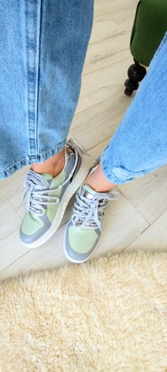 ZAPA VIOLETA COLOR VERDE Y GRIS - Yamanas calzado de diseño