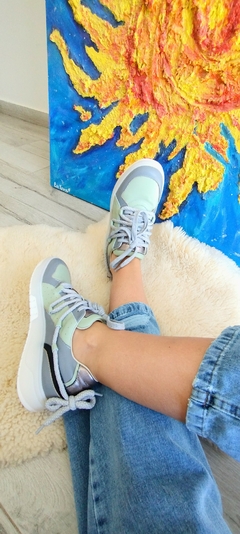 ZAPA VIOLETA COLOR VERDE Y GRIS - comprar online