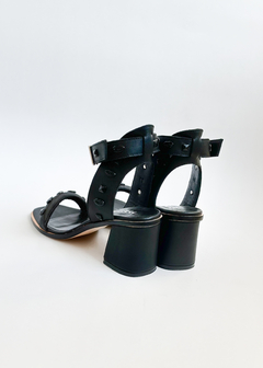 SANDALIA CHIC NEGRO en internet