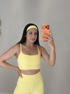Top Nanda Basic Pineapple