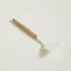 Espátula de Silicona Cream con Mango de Madera 32 cm.