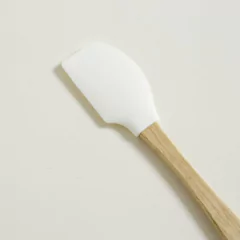 Espátula Repostera Curva de Silicona con Mango de Madera Plano 34 cm. en internet