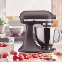 Batidora Artisan Plus KitchenAid 4.7L Black Mate - comprar online