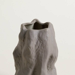 Florero Gujarat Grey 21x11 cm. en internet