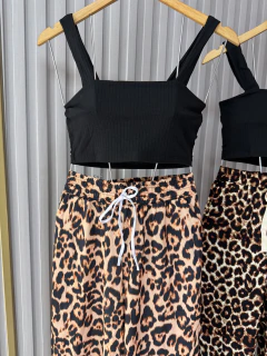 Conjunto oncinha na internet