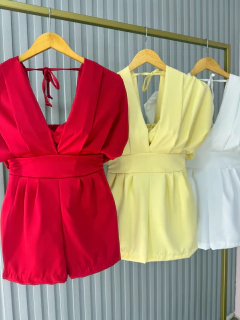 Macacão + top na internet