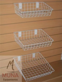 Canasto Exhibidor Para Panel Ranurado De 34x26x7 Cm - comprar online