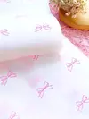 KIT 50 FOLHAS PAPEL DE SEDA ESTAMPA DE LACINHO 25 X 70 CM (50 UNIDADES)