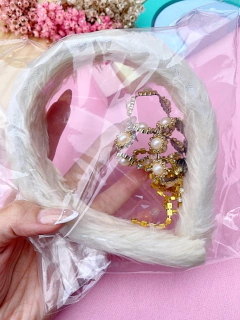 KIT FACILITE LUXO PELÚCIA ( PARA UMA TIARA)