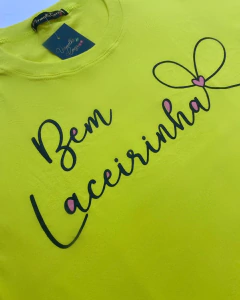 T-SHIRTS BEM LACEIRINHA (REF-2209) na internet