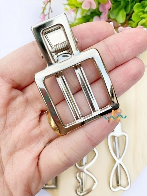 PRESILHA METAL QUADRADA (10 UNIDADES) - comprar online