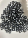 ENTRE MEIO QUADRADO PRETO COM LETRAS (25 GRAMAS)
