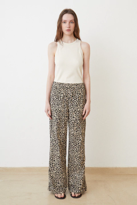 4920 - BABUCHA LOLA SPORTY ANIMAL PRINT - comprar online