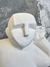 ESCULTURA BLANCA TE OIGO - Salazar Casa