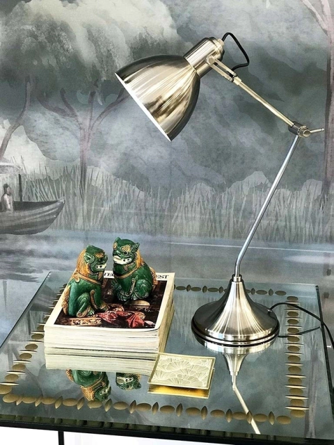 LÁMPARA DE MESA PIXAR PLATIL CHICA (a pedido)