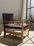 SILLÓN LANGUE TRENZADO CUERO MARRÓN - Salazar Casa