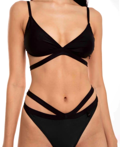TRIANGULO KYLIE BLACK