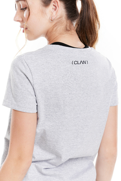 REMERA PILI UNIVERSE GRAY - comprar online