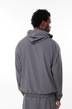 BUZO MILO CARGO GRAY en internet