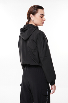 BUZO MILA BLACK en internet