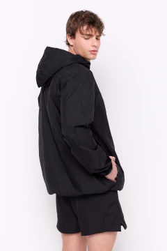 CAMPERA TRAIL MEN BLACK en internet
