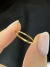 Anel Slim Minimal Titânio com Banho de Ouro Resistente à Água na internet