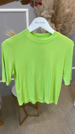 Blusa canelada viscose verde lima M