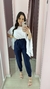 Calça cenoura Liz alfaiataria com cinto na internet