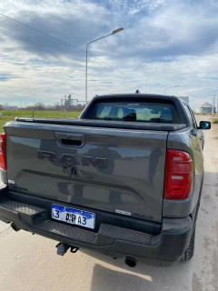 TAPA RIGIDA B-TOP RAM RAMPAGE 23+ - comprar online