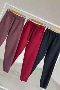 JOGGER ARTEMIS NEGRO en internet