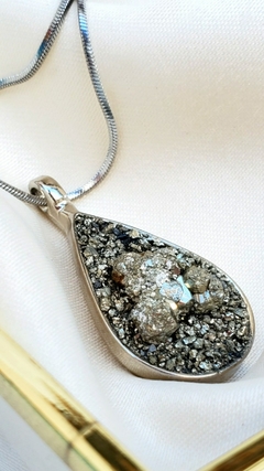 Collar Wild - Pirita