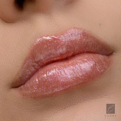 Shine Gloss Labial Brilloso Larga Duración Ruby Rose - Caobamakeup