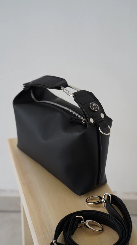 Oli (negra) - comprar online