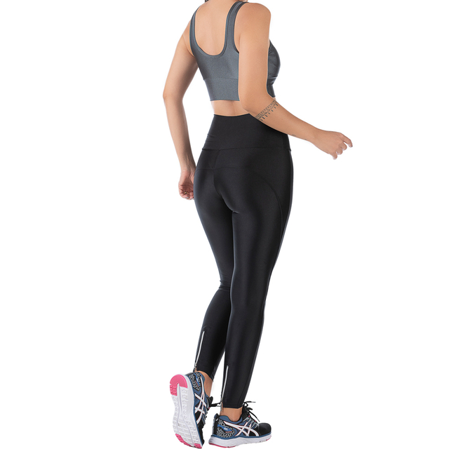 Conjunto Fitness Cirrê Top Cinza e Calça Preta