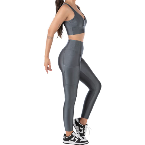 Conjunto Fitness Cirrê Top e Calça Cinza na internet