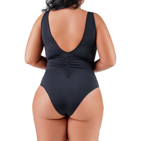 Maiô de Praia Plus Size Preto Moderno e Sofisticado na internet