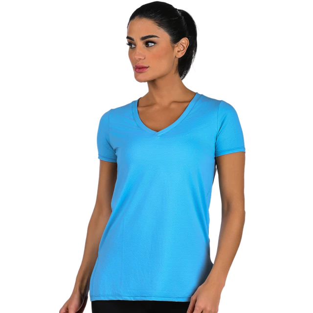 Blusa Fitness Manga Curta Decote V Com Fenda Azul Claro - comprar online