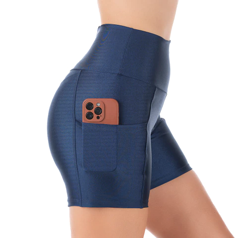 Short Curto Fitness Azul em Cirrê Cós Alto com Bolso para Treinos Confortáveis